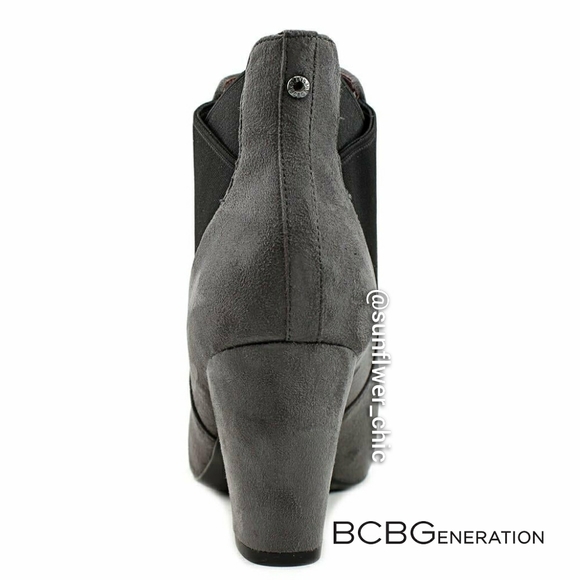 🆕️BCBCBGeneration Women’s Suede Dolan Booties - Picture 7 of 13